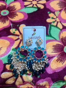 Medium Size Earring With Peral Kundan