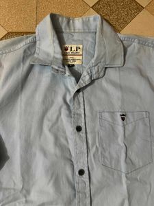 💙Light Blue Button-Up Shirt