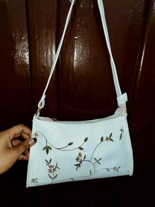 Trendy White Shoulder Bag