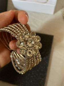 Sparkling Crystal Flower Bangle Bracelet