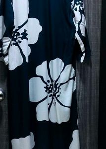Elegant Navy Blue Kurta with White Floral Print