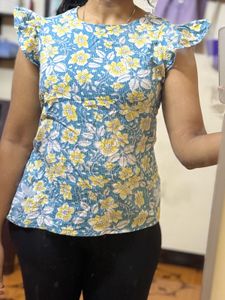 Floral Print Flutter Sleeve Top