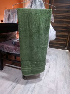 Soft Bath Towel (unisex) in Good condition💚