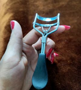 Vega Professional Eyelash curler