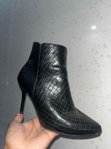 Chic Black Heeled Ankle Boots