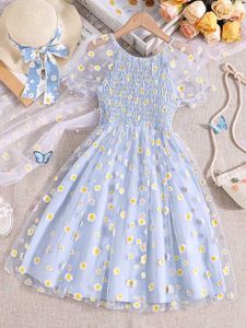 Cute Daisy Print Puff Sleeve Dress