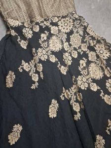 Elegant Black &amp; Gold Floral Maxi Dress