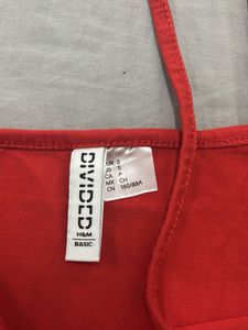 red crop top
