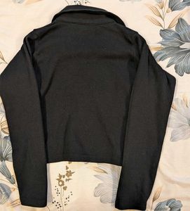Black Ribbed Collared Crop Top