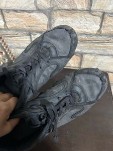 Black Tracer Sports Shoes
