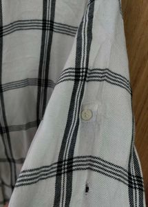 🖤 Classic Black &amp; White Plaid Rayon Shirt