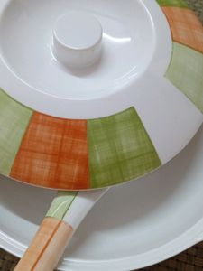 2 BIG BOWL WITH LID AND SERVING SPOON