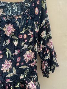 Floral Off-Shoulder Peasant Top