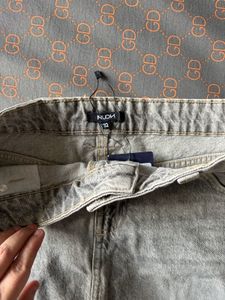 shorts noun 32