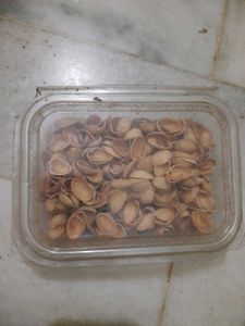 Pack Of 2 Saree Laces And Pistachio Shells