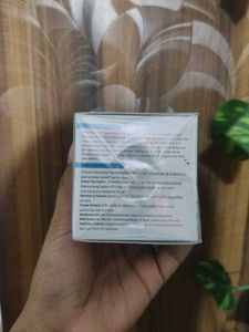 Lotus Herbals WhiteGlow Moisturising Creme
