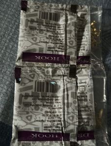 MOOIE Hook &amp; Eye Sets pack of 8 Stitch material