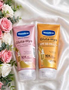 Vaseline Gluta-Hya Dewy Radiance & SPF 50