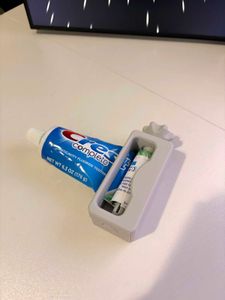 toothpaste squeezer
