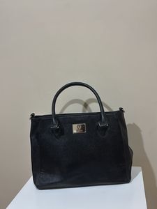 Chic Black Handbag