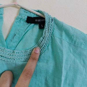 🆕 Beautiful Blue Bell Sleeve Crop Top