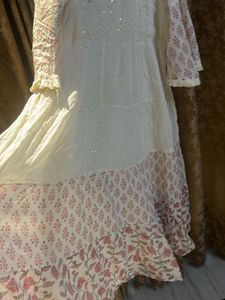 White &amp; Pink Floral Kurta