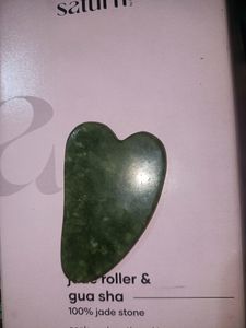jade roller &amp; gua sha