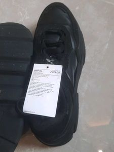 H&M Black Sneakers