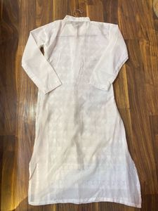 Elegant White Chikankari Kurta