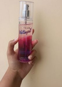 Layers Wottagirl Purfume