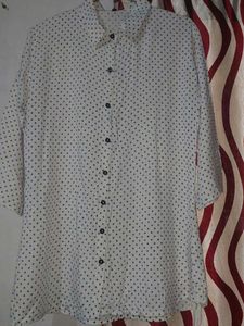Women White & Navy Blue Regular Fit Knitted Polka