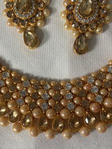 For bridal necklace