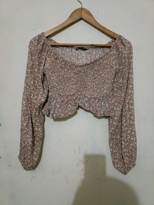 Chic Floral Smocked Cropped Top