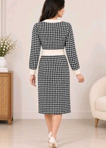 Houndstooth Knit V-Neck Dress