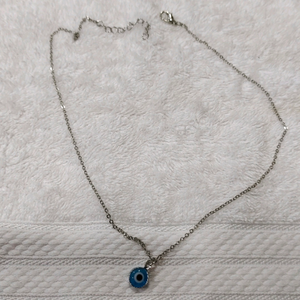 Evil eye pendant and chain