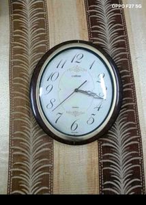 ELEGANT WALL CLOCK