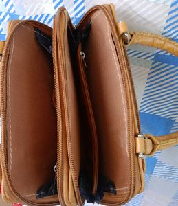 Branded SAMSONITE Cute Leather Handbag