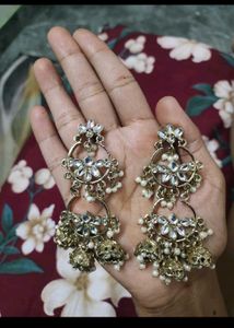 Elegant Kundan &amp; Pearl Jhumka Earrings