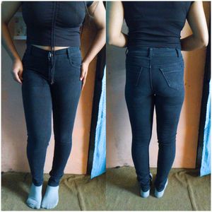 ❤️🤍Stylish Black High-Waisted Skinny Jeans🥀❤️