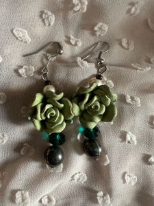 Green Floral Drop Earrings ✨💚