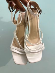 Pretty White Heels❤️🔥