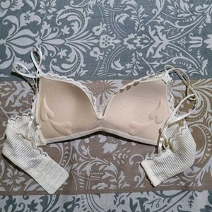 Cream Ribbed Lace Trim Push up Bralette