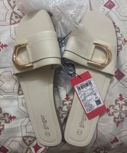 Ginger by Lifestyle buckled Flats
