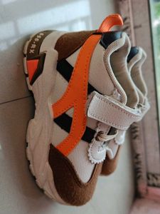 Unisex Cute White &amp; Brown Toddler Sneak