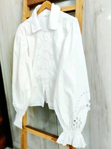 Chic White Embroidered Button-Up Blouse-38-40