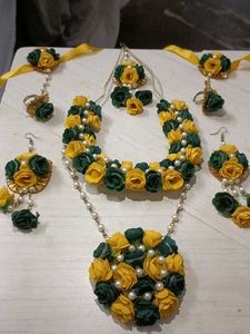 Floral Jewellery Set - Yellow &amp; Green