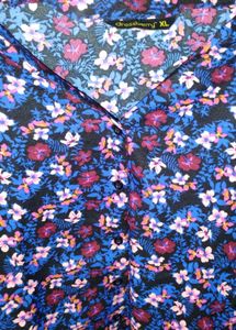 Chic Floral Print V-Neck Blouse
