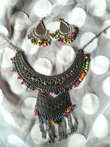 Necklace &amp; Earring Set