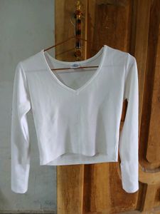 White V-Neck Long-Sleeve Fitted Crop Top
