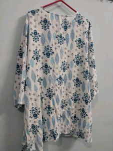 White short Kurta Blue Floral Print xl cotton
